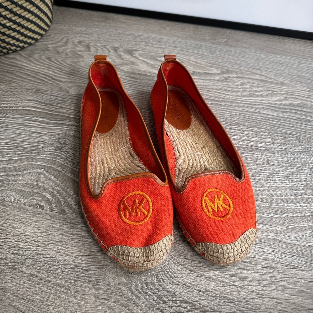 [PZ037] MICHAEL MICHAEL KORS ESPADRILLE FLATS IN ORANGE